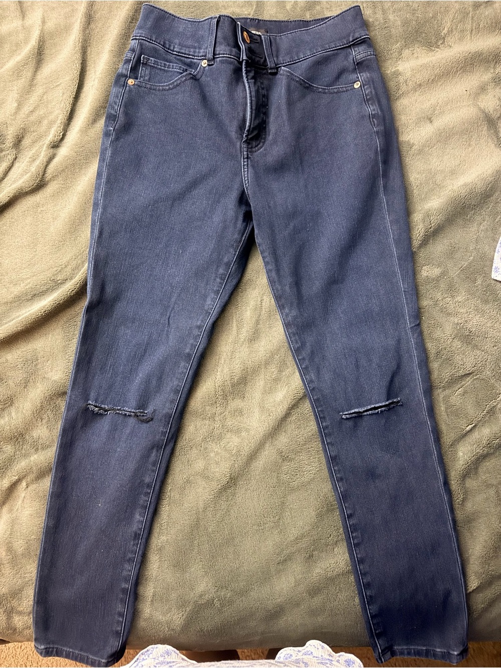 Express Women’s Dark Blue Slim Jeans 4S